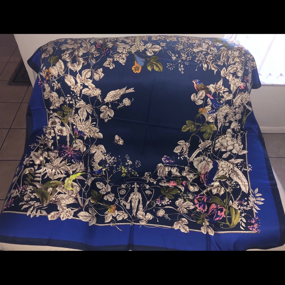 Multicolored silk scarf - blue